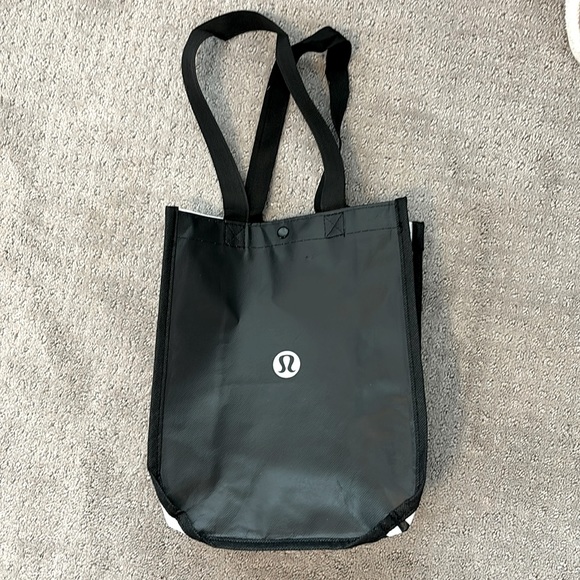Lululemon bag - Picture 1 of 2